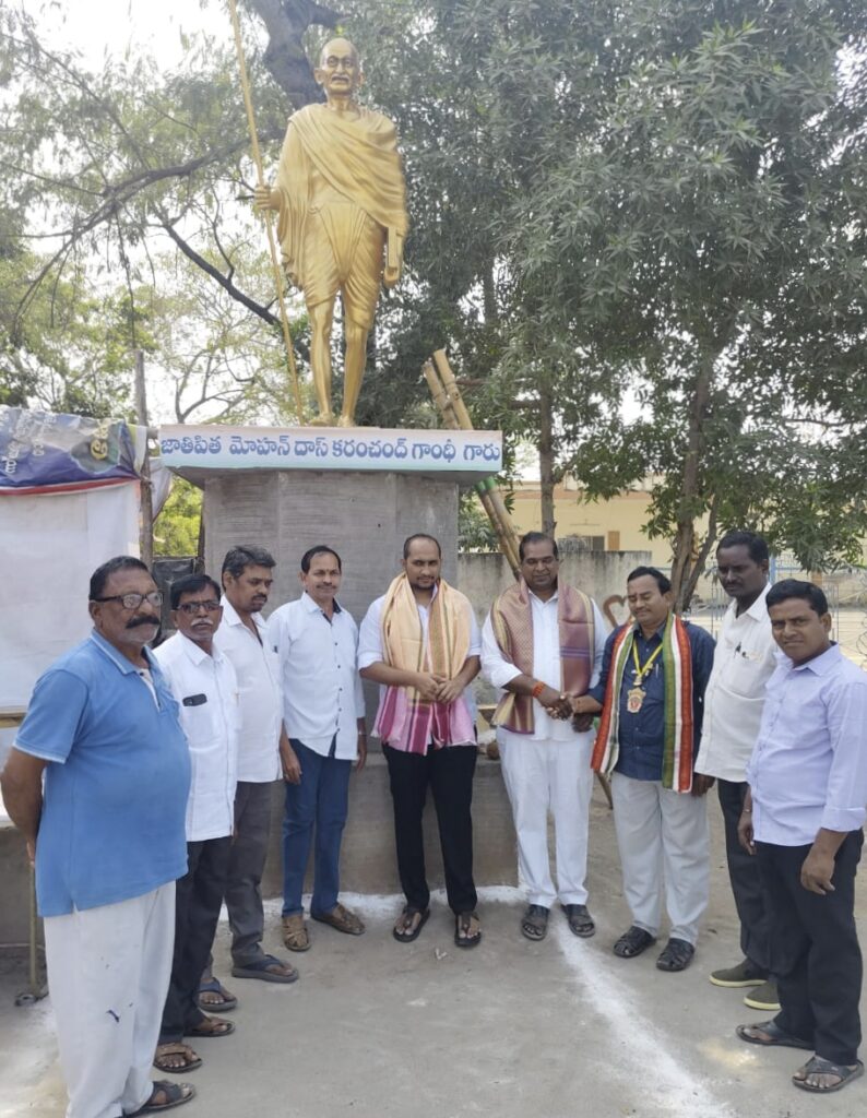గాంధీజీ చూపిన శాంతి మార్గంలో అందరూ నడవాలి – పల్నాడు హాస్పిటల్స్ అధినేత డాక్టర్ చింతలపూడి అశోక్ కుమార్