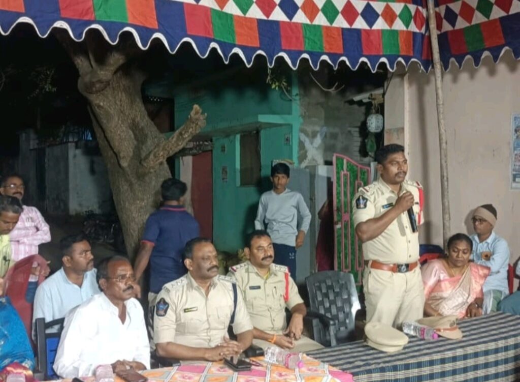 మాదక ద్రవ్యాలకు దూరంగా ఉండాలి