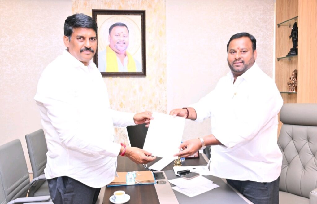 బాపట్ల డిపో పరిధిలో కొత్త రూట్లలో బస్సులు ఏర్పాటు చేయాలని విజ్ఞప్తి