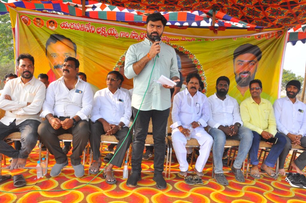 క్రీడా ప్రాంగణాన్ని ఏర్పాటు చేసి, క్రీడాకారులకు కానుకగా అందిస్తాం
