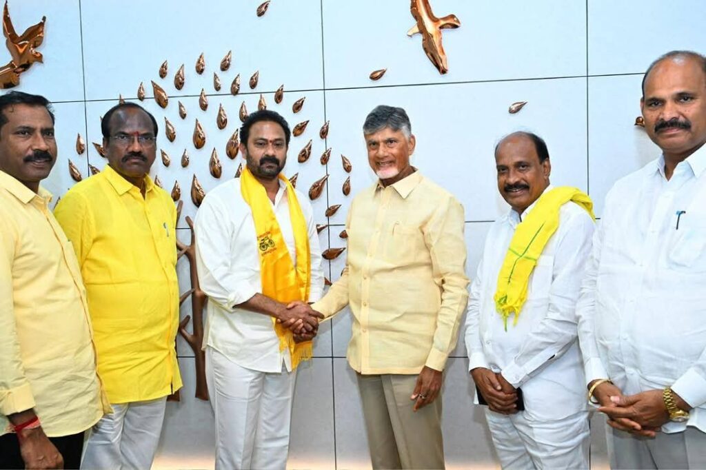 టీడీపీలో చేరిన మాజీ మంత్రి ఆళ్లనాని