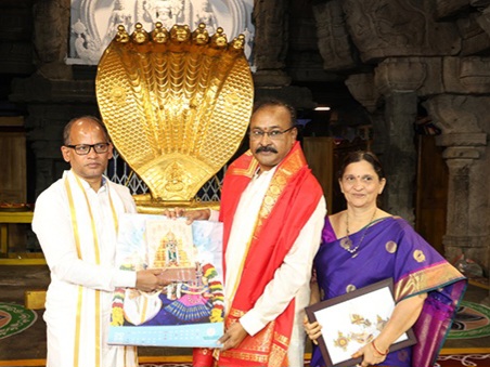 టీటీడీ బోర్డు ఎక్స్-అఫిషియో సభ్యునిగా దేవాదాయశాఖ కమిషనర్ కె.రామచంద్రమోహన్ ప్రమాణ స్వీకారం