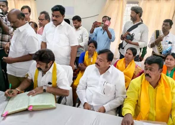 హిందూపురం మున్సిపల్ చైర్మన్‌ పదవి టీడీపీ కైవసం