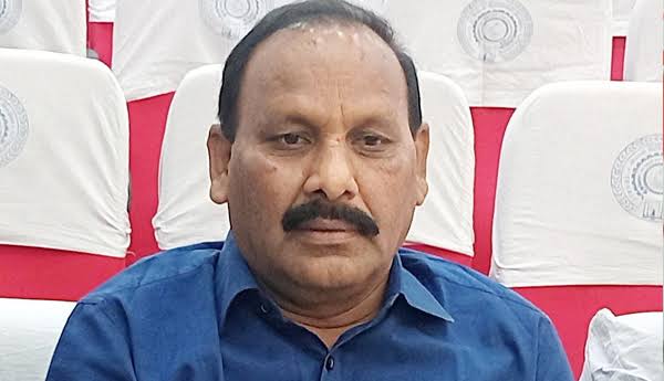 తెనాలిలో మంచినీటి సరఫరా నిలిపివేత: కమిషనర్ శేషన్న