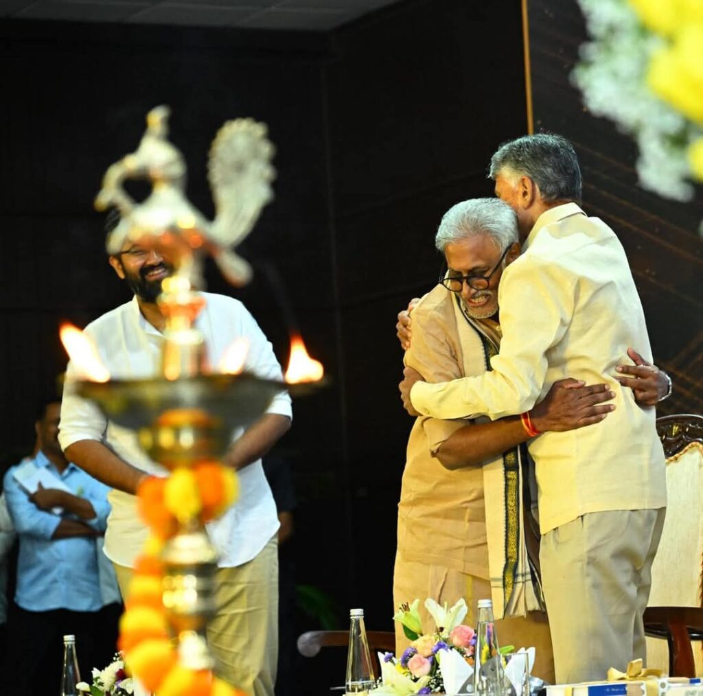 ప్రతి ఒక్కరూ చదవాల్సిన పుస్తకం ‘ప్రపంచ చరిత్ర’ : ముఖ్యమంత్రి చంద్రబాబు నాయుడు