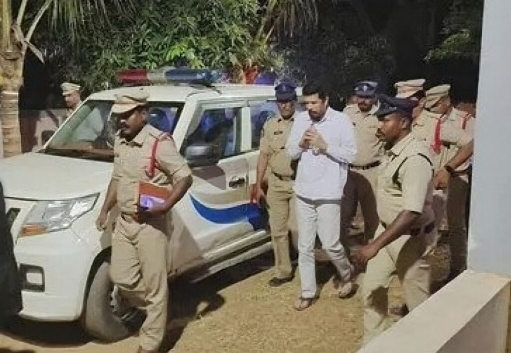 పోసానిని అదుపులోకి తీసుకున్న నరసరావుపేట పోలీసులు