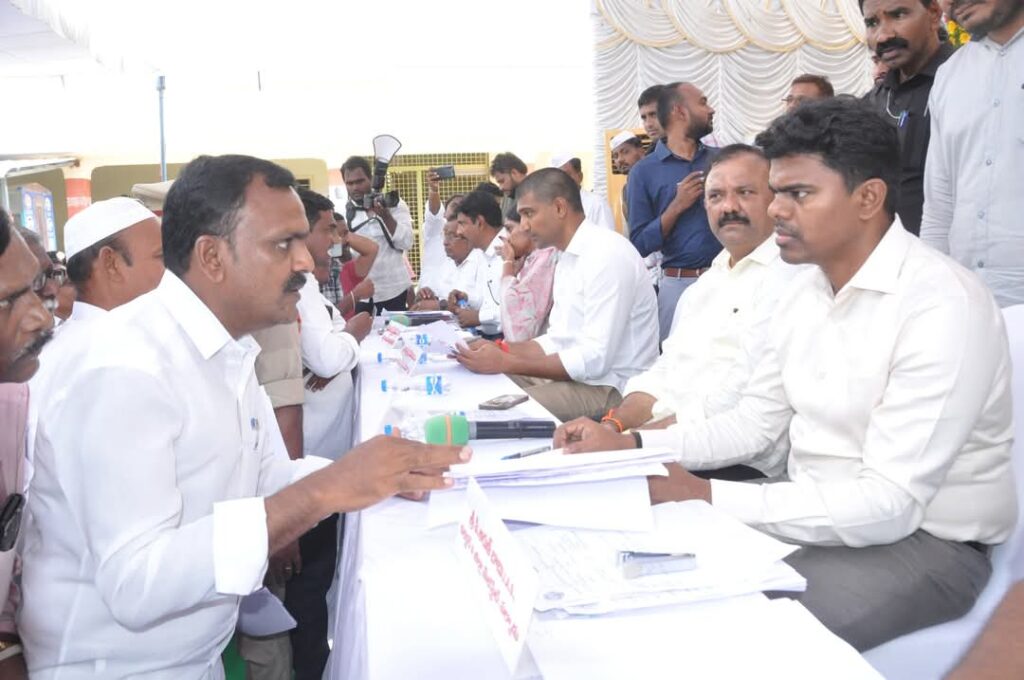ప్రజలకు మరింత చేరువుగా నియోజక వర్గ స్థాయిలో ప్రజాసమస్యల పరిష్కార వేదిక