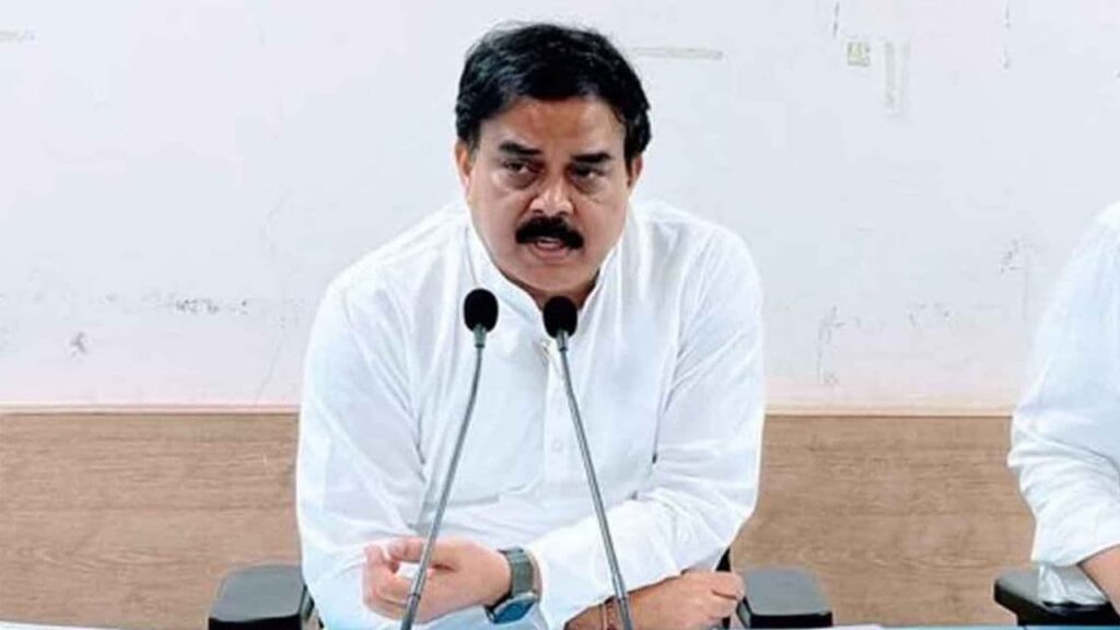 ఇకపై రేషన్ షాప్‌ల ద్వారానే బియ్యం, సరుకుల పంపిణీ