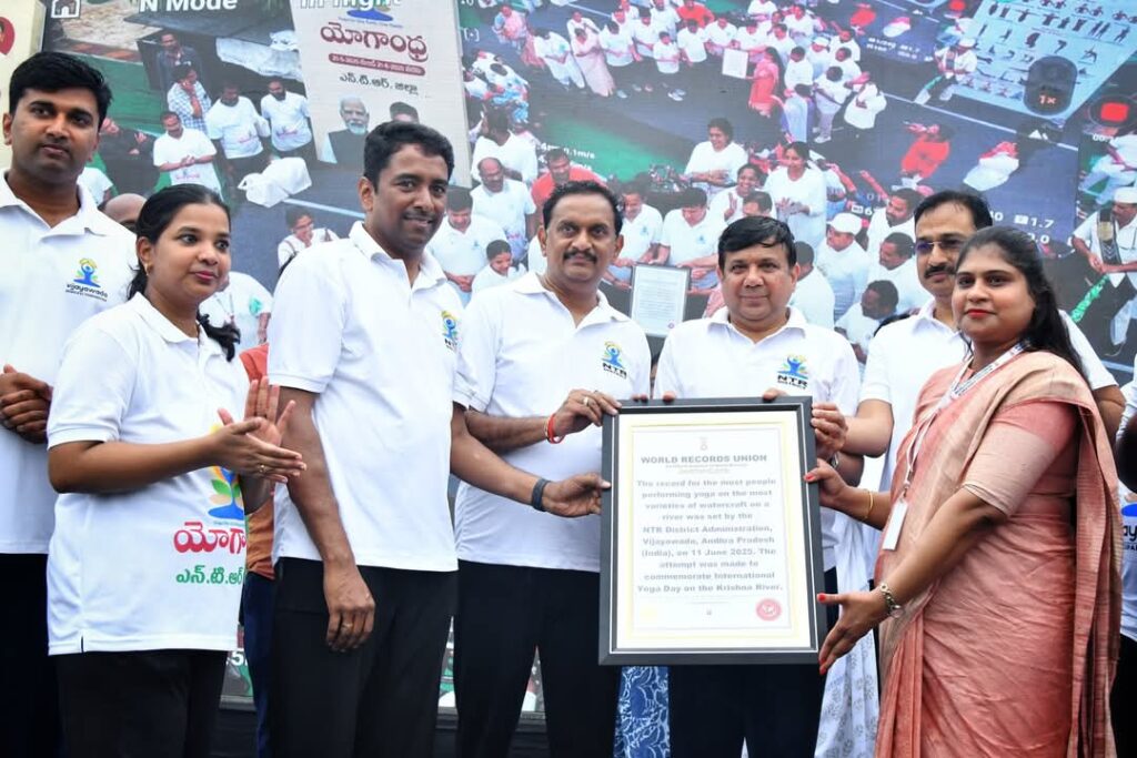 కృష్ణ‌మ్మ ఒడిలో యోగా స‌వ్వ‌డి