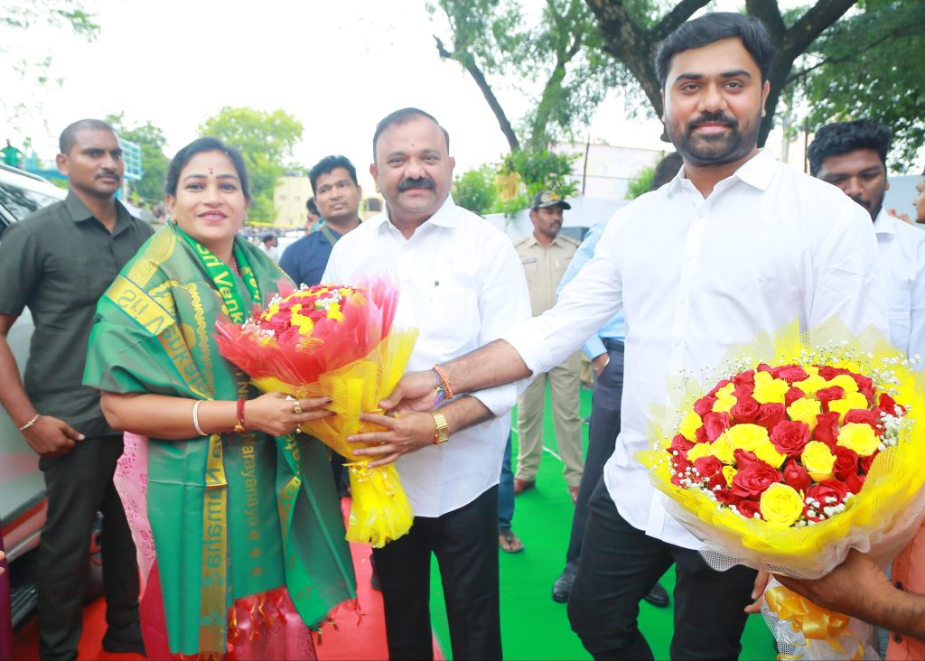 పల్నాడు జిల్లా పిడుగురాళ్లలో జరిగిన స్త్రీ శక్తి విజయోత్సవ సభలో ఎమ్మెల్యే యరపతినేని శ్రీనివాసరావు ప్రసంగం