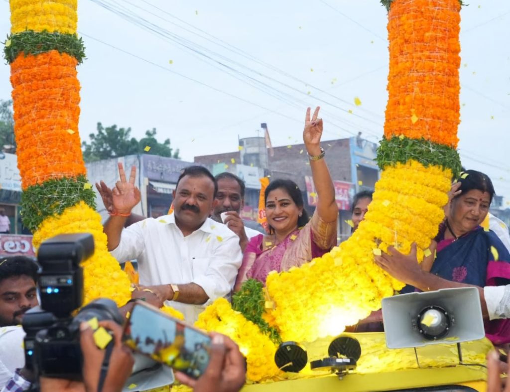 పల్నాడు జిల్లా పిడుగురాళ్లలో స్త్రీ శక్తి విజయోత్సవ సభలో హోం మంత్రి అనిత ప్రసంగం