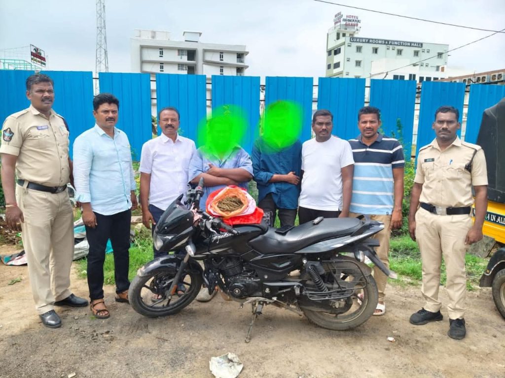 టాస్క్ ఫోర్స్ బృందం జరిపిన రెండు దాడుల్లో కేజి గంజాయి స్వాధీనం, నలుగురు పేకాట రాయుళ్ల అరెస్ట్
