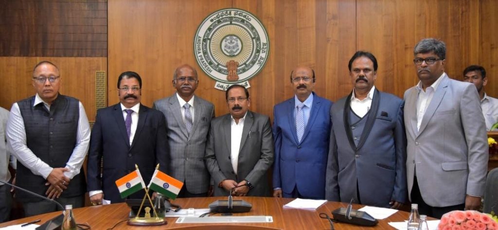 నూతన ఆర్టీఐ కమీషనర్లచే ప్రమాణ స్వీకారం చేయించిన సిఎస్ విజయానంద్