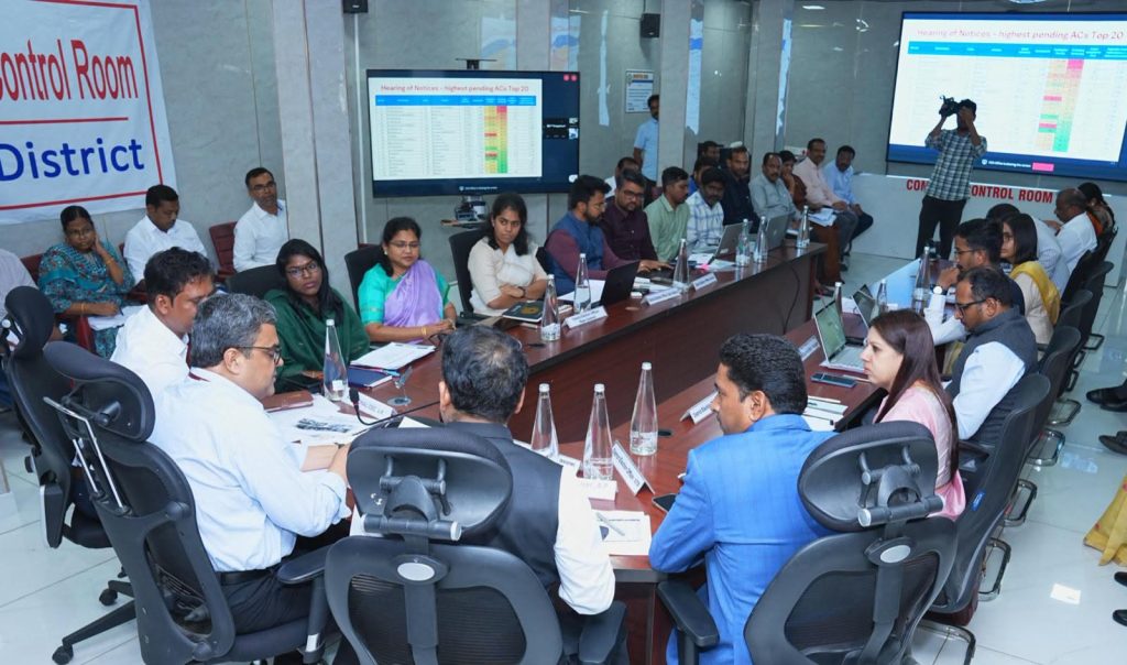 స్వ‌చ్ఛ‌మైన విధుల‌తో దోష‌ర‌హిత ఓట‌ర్ల జాబితా : జిల్లాల క‌లెక్ట‌ర్లు, ఎన్నిక‌ల అధికారుల‌తో ఈసీఐ సీనియ‌ర్ డిప్యూటీ ఎల‌క్ష‌న్ క‌మిష‌న‌ర్ డా. ప‌వ‌న్ కుమార్ శ‌ర్మ