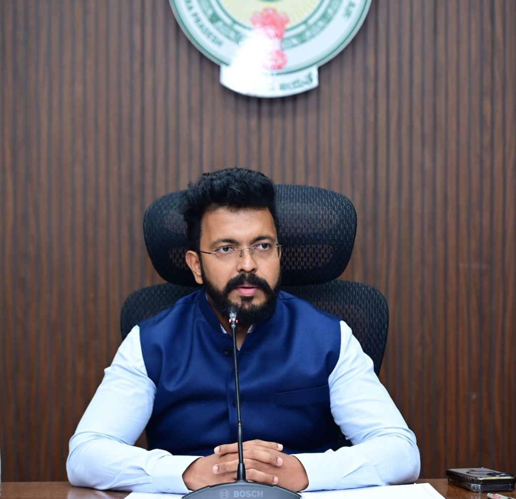 తొలగించిన ఓటర్లపై ఇంటింటి సర్వే : గుంటూరు జిల్లా కలెక్టర్ సాయికాంత్ వర్మ